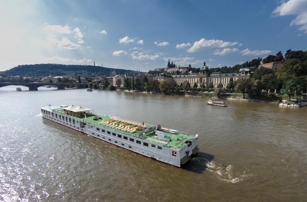 Florentina Boat Прага Екстериор снимка