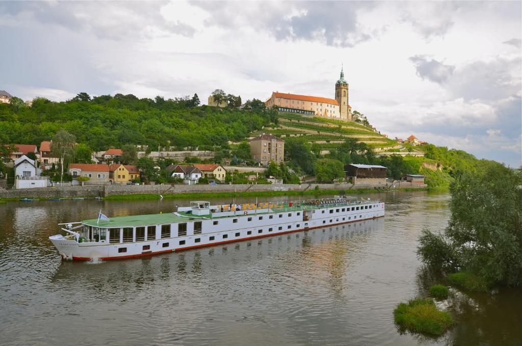 Florentina Boat Прага Екстериор снимка