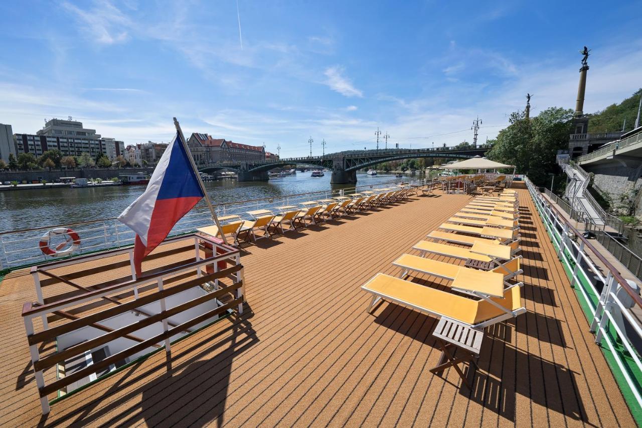Florentina Boat Прага Екстериор снимка