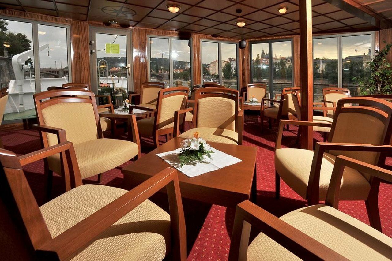 Florentina Boat Прага Екстериор снимка